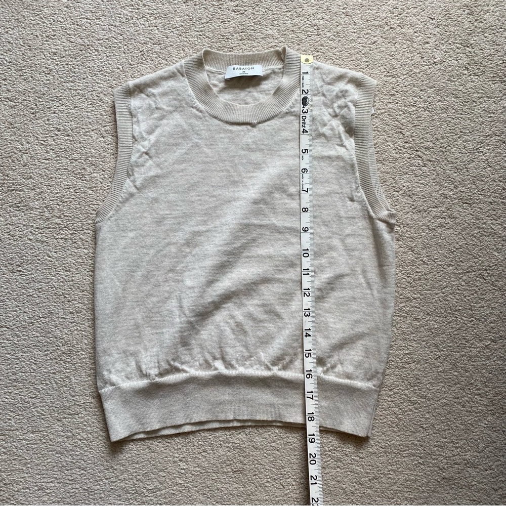 Aritzia Babaton Orta Sweater Vest 100% merino wool size XS - Picture 10 of 12